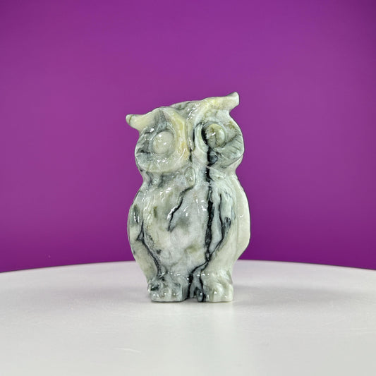 Serpentine with Quartz Owl Carving