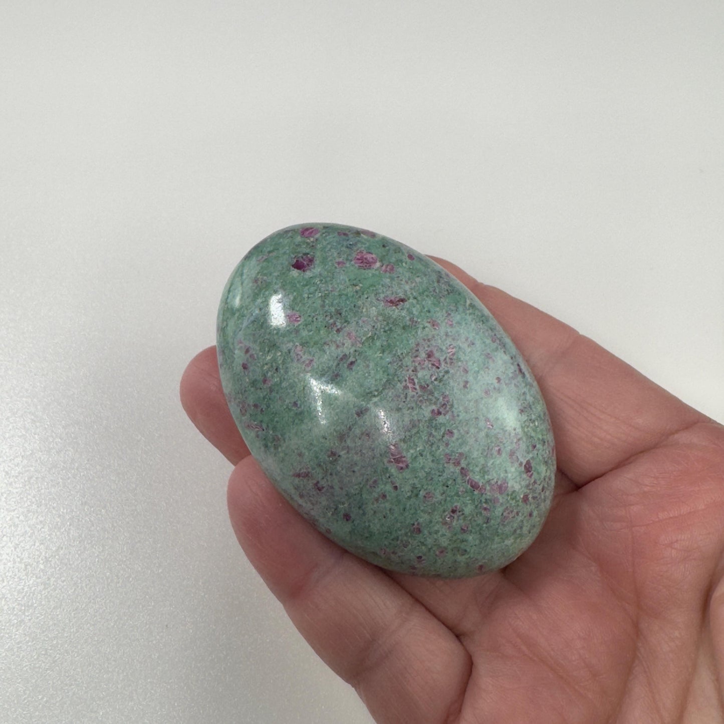 Ruby Zoisite Palm/Soap Stones, UV Reactive