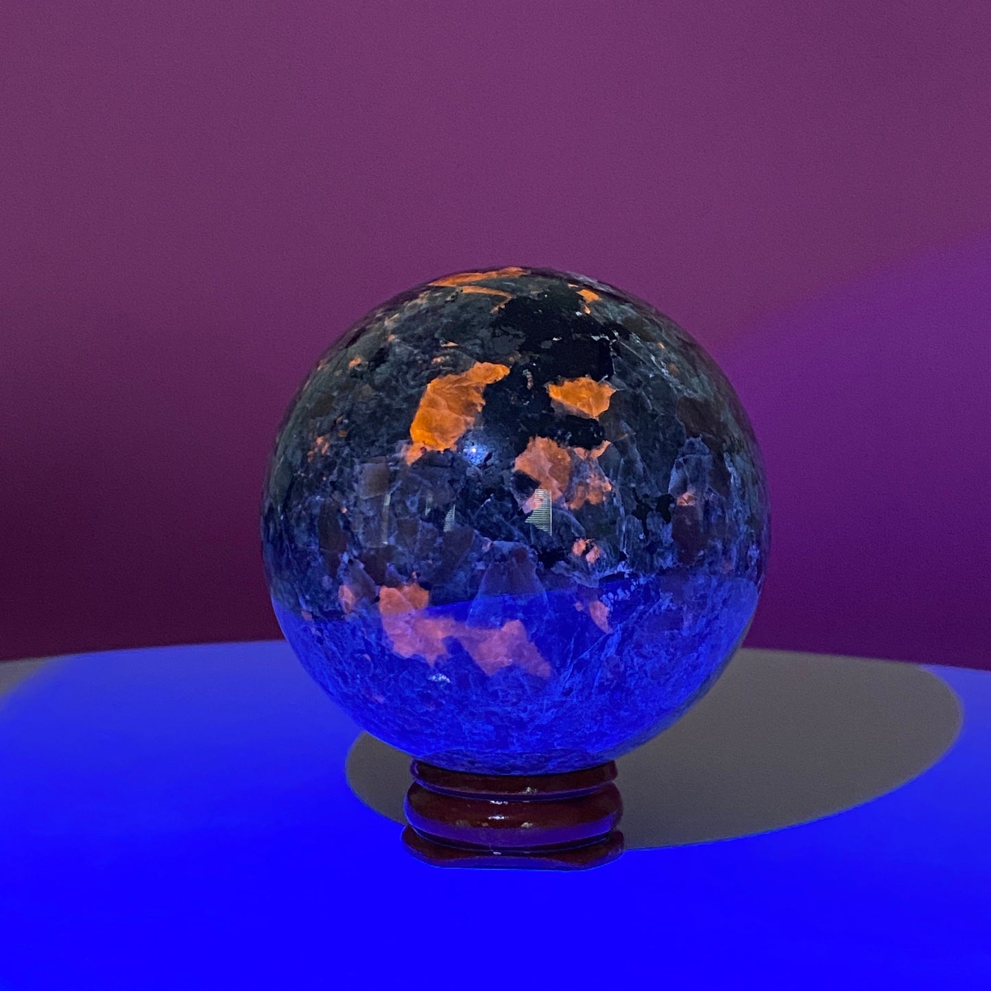 Yooperlite Sphere (Includes Wood Stand)