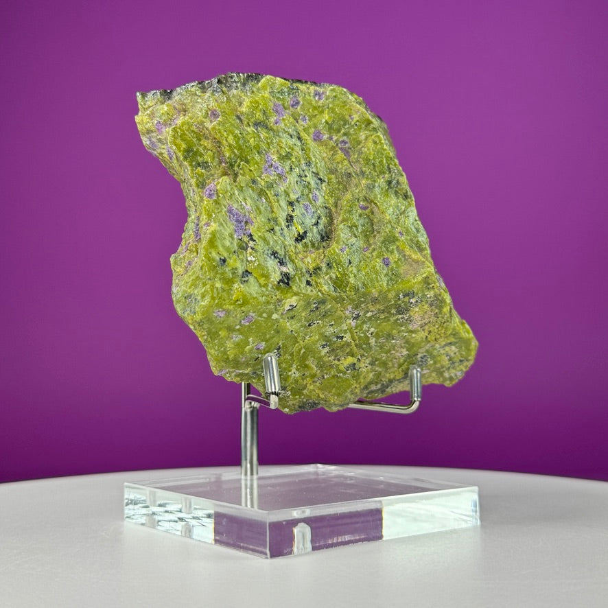 Atlantisite Specimen – 799g | Tasmania Australia Serpentine & Stichtite Crystal with Stand
