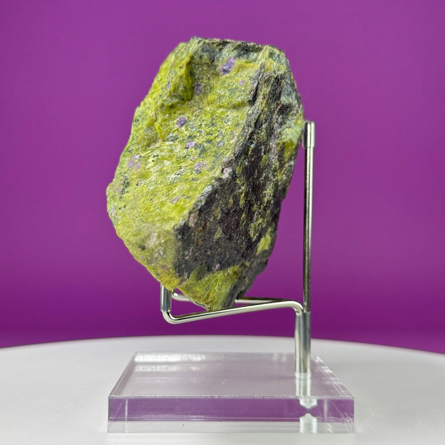 Atlantisite Specimen – 799g | Tasmania Australia Serpentine & Stichtite Crystal with Stand