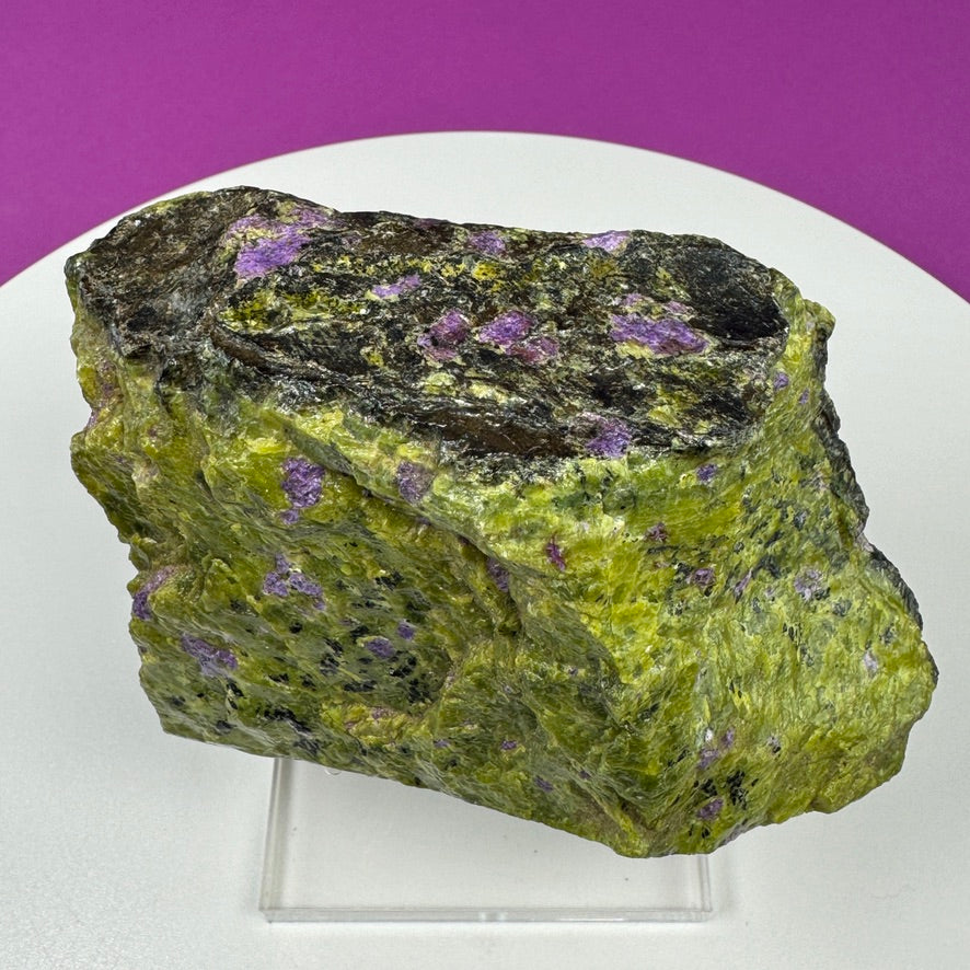 Atlantisite Specimen – 799g | Tasmania Australia Serpentine & Stichtite Crystal with Stand
