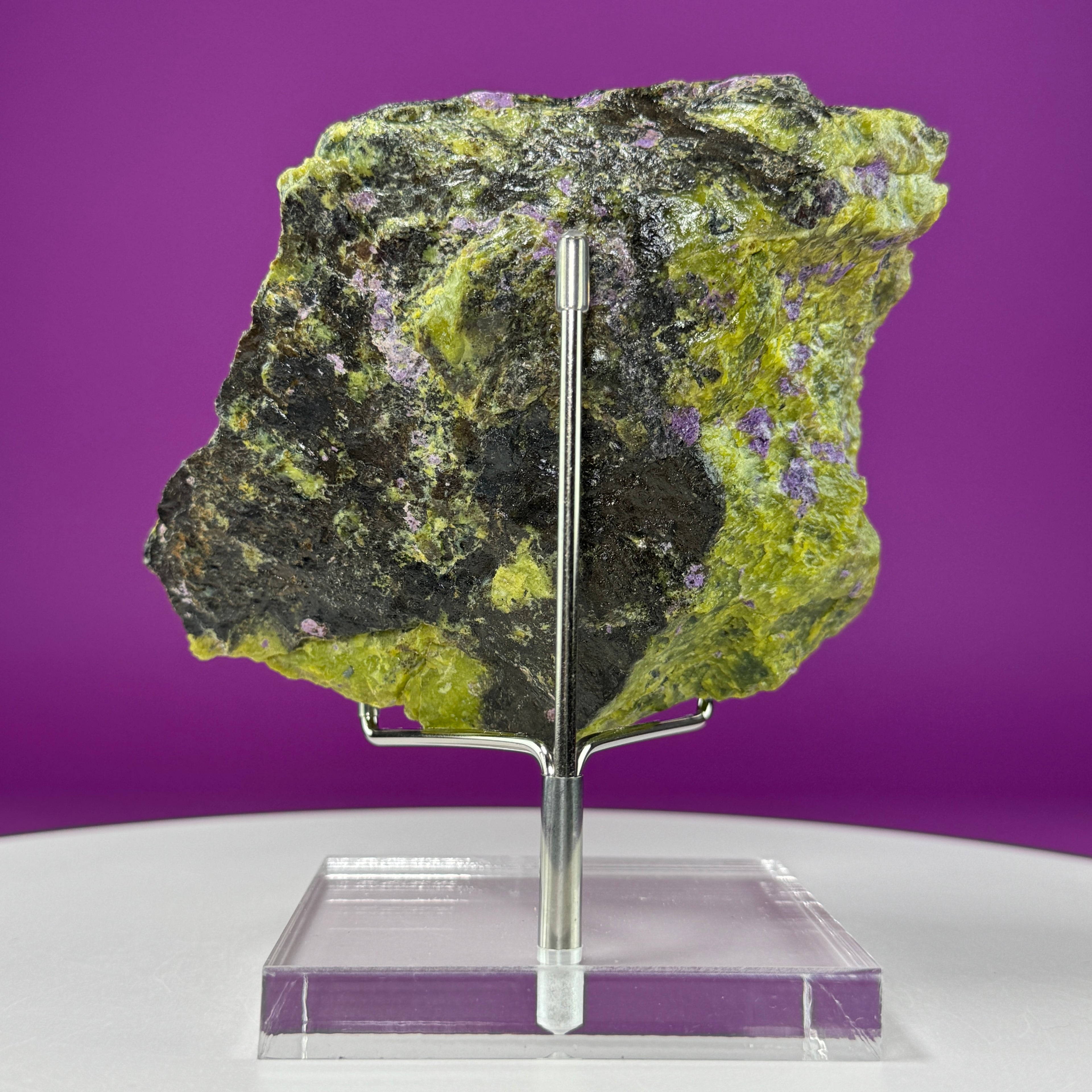 Atlantisite Specimen – 799g | Tasmania Australia Serpentine & Stichtite Crystal with Stand