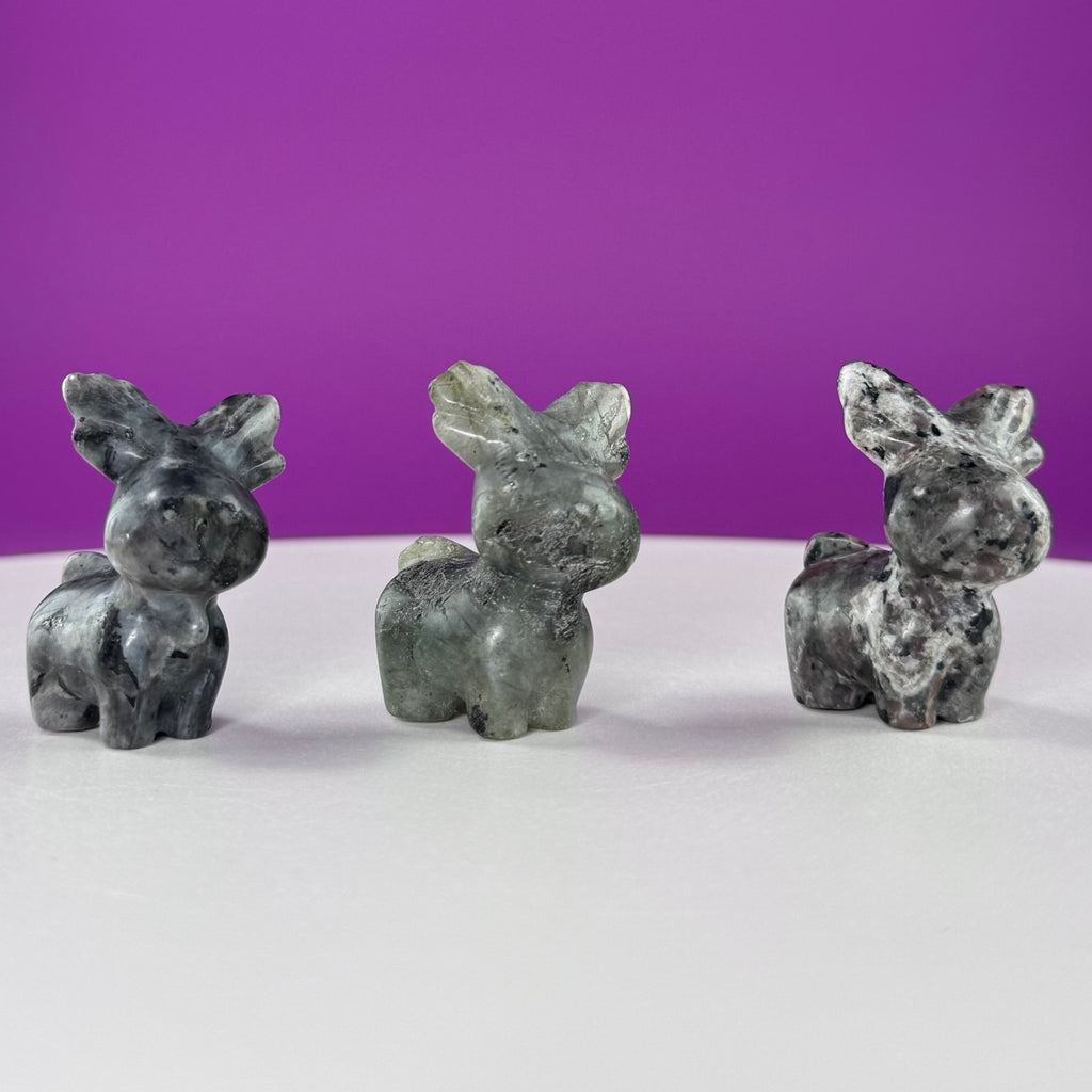 Mini Crystal Reindeer Carvings – Choice of Stone