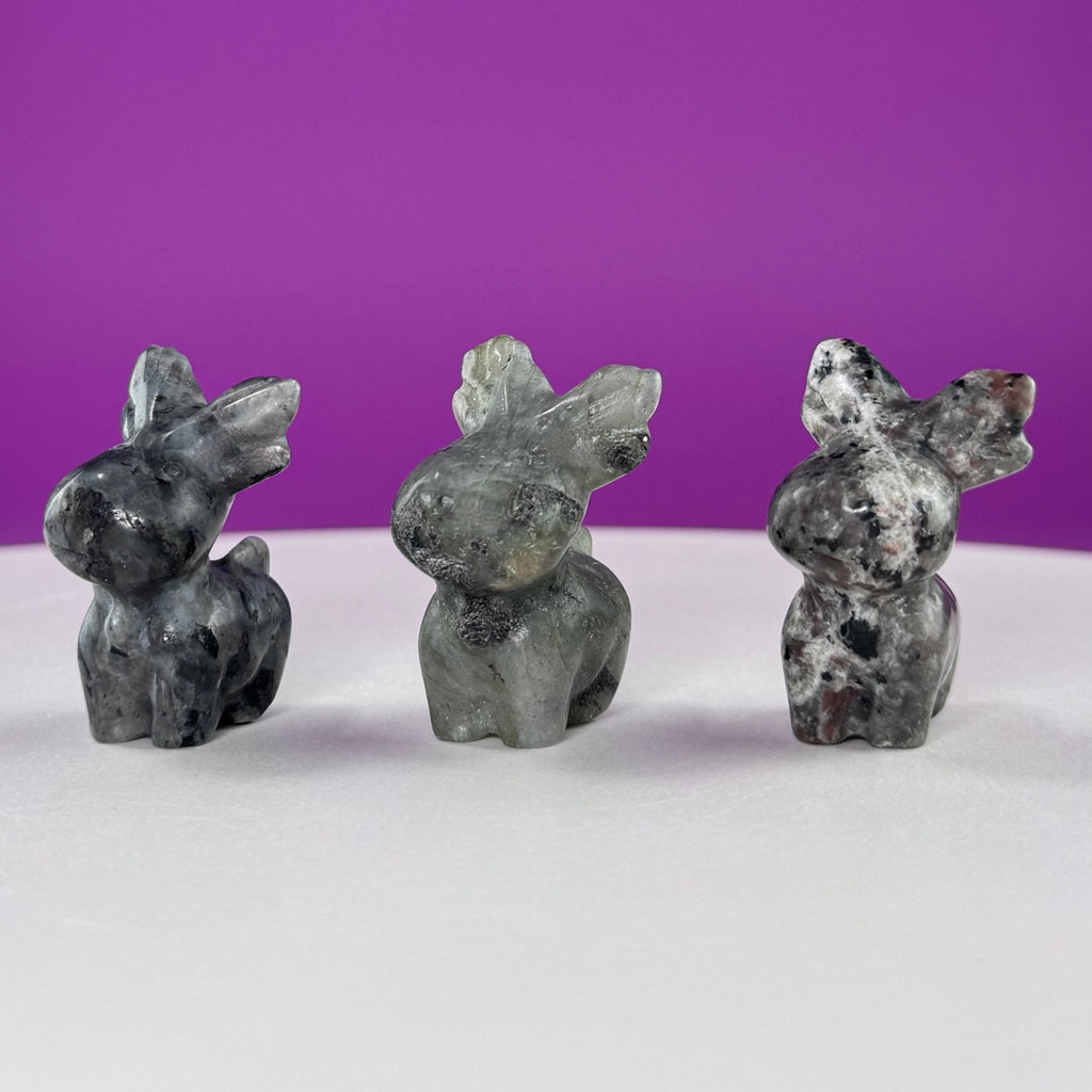 Mini Crystal Reindeer Carvings – Choice of Stone