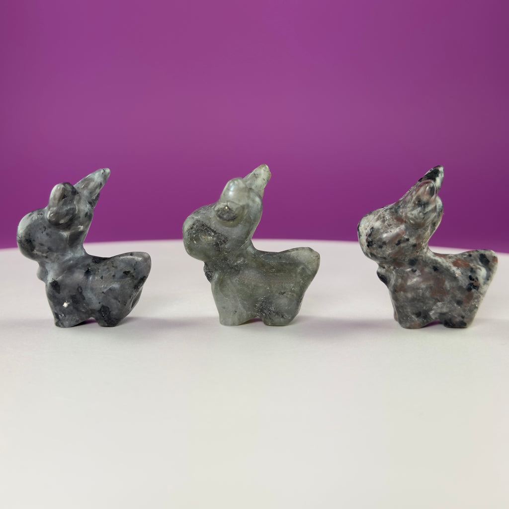 Mini Crystal Reindeer Carvings – Choice of Stone