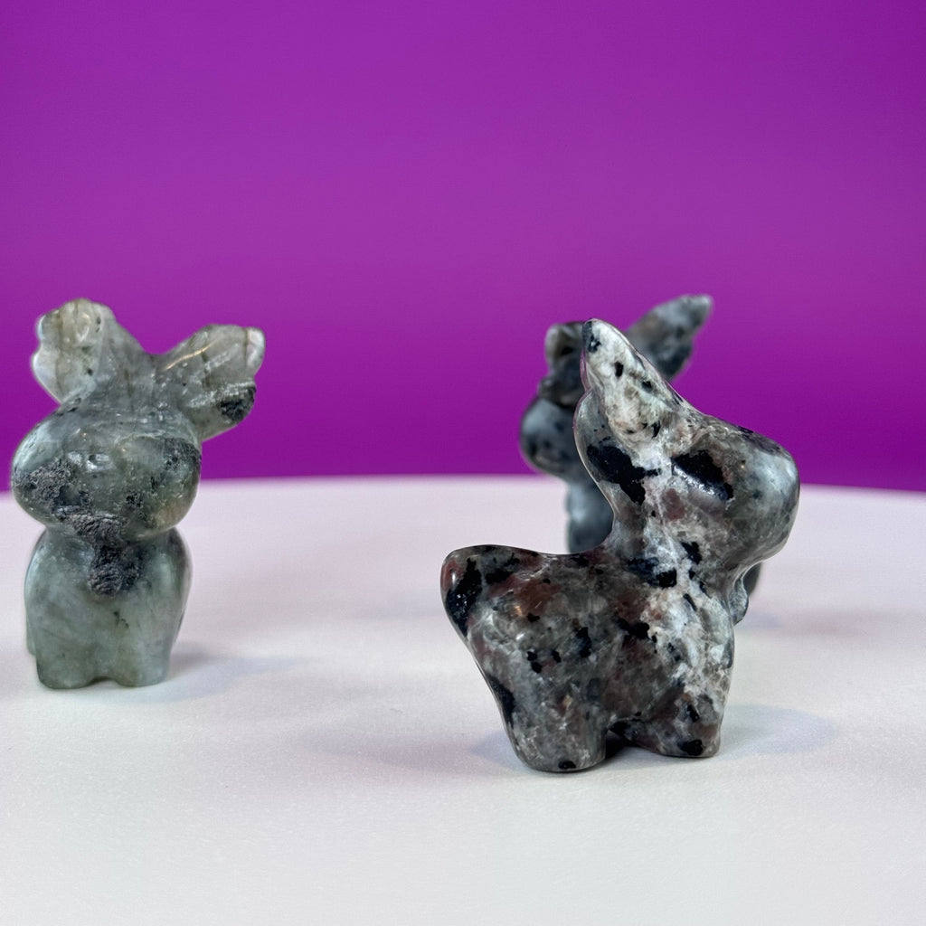 Mini Crystal Reindeer Carvings – Choice of Stone