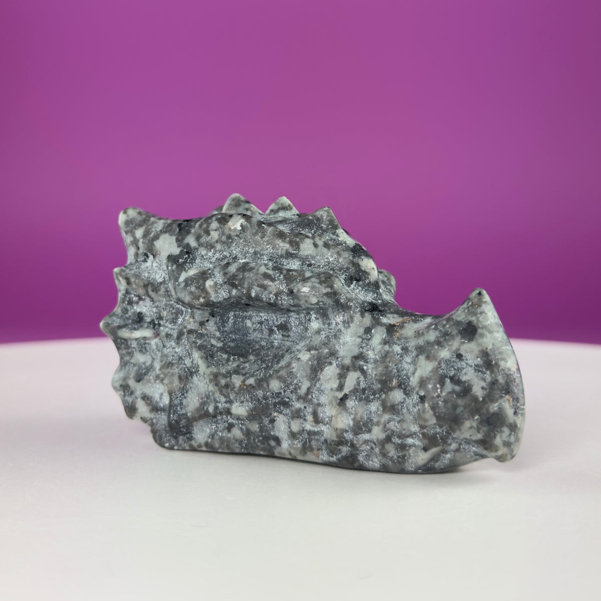 Yooperlite Dragon Skull Carving | UV Reactive Crystal | 138g