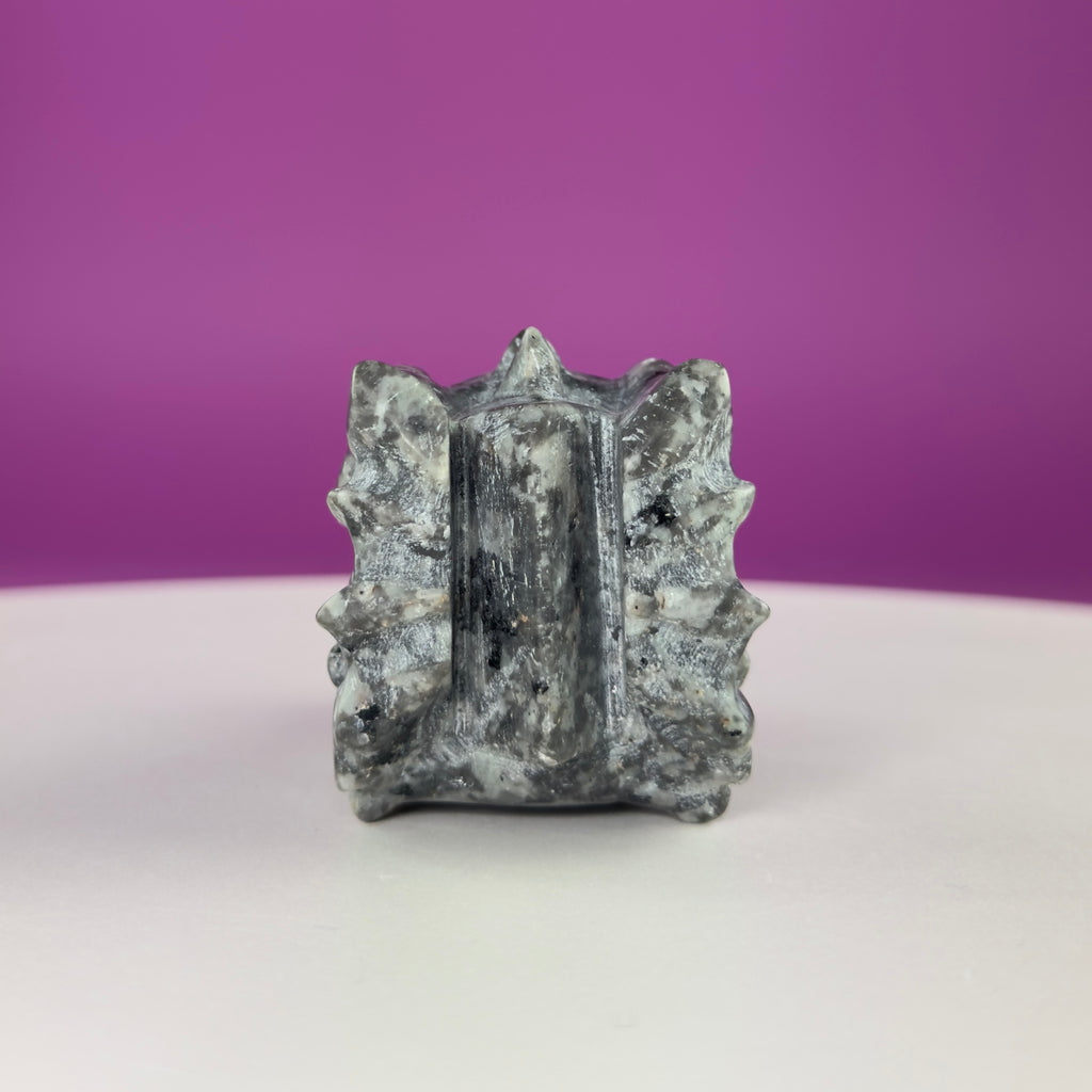 Yooperlite Dragon Skull Carving | UV Reactive Crystal | 138g