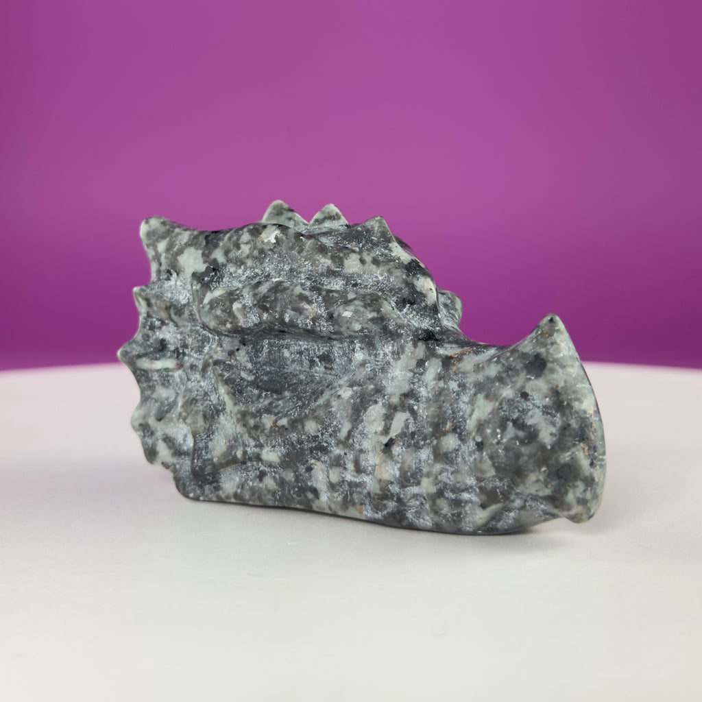 Yooperlite Dragon Skull Carving | UV Reactive Crystal | 138g
