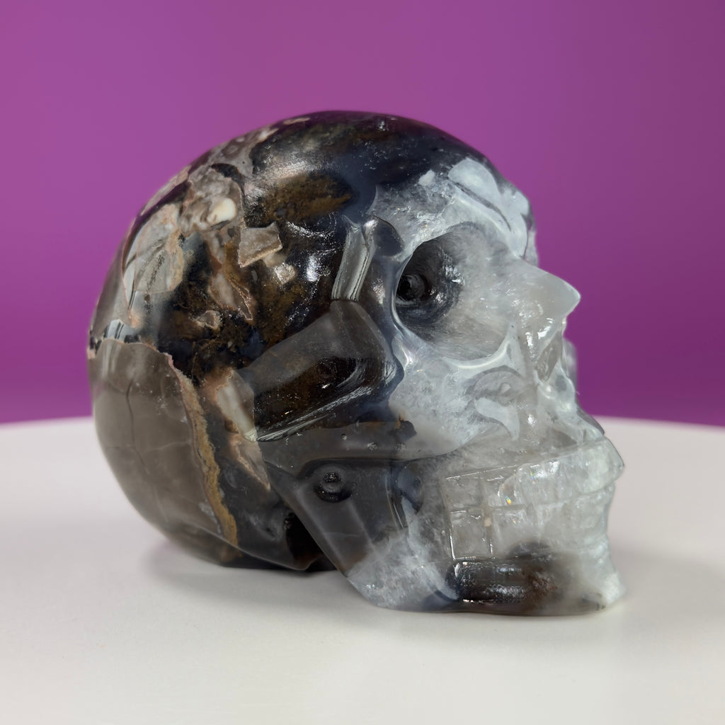 Volcanic Agate Skull – UV Reactive Green Glow – 501g