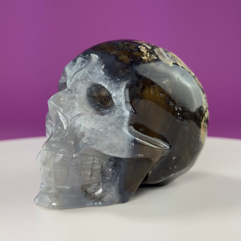 Volcanic Agate Skull – UV Reactive Green Glow – 501g