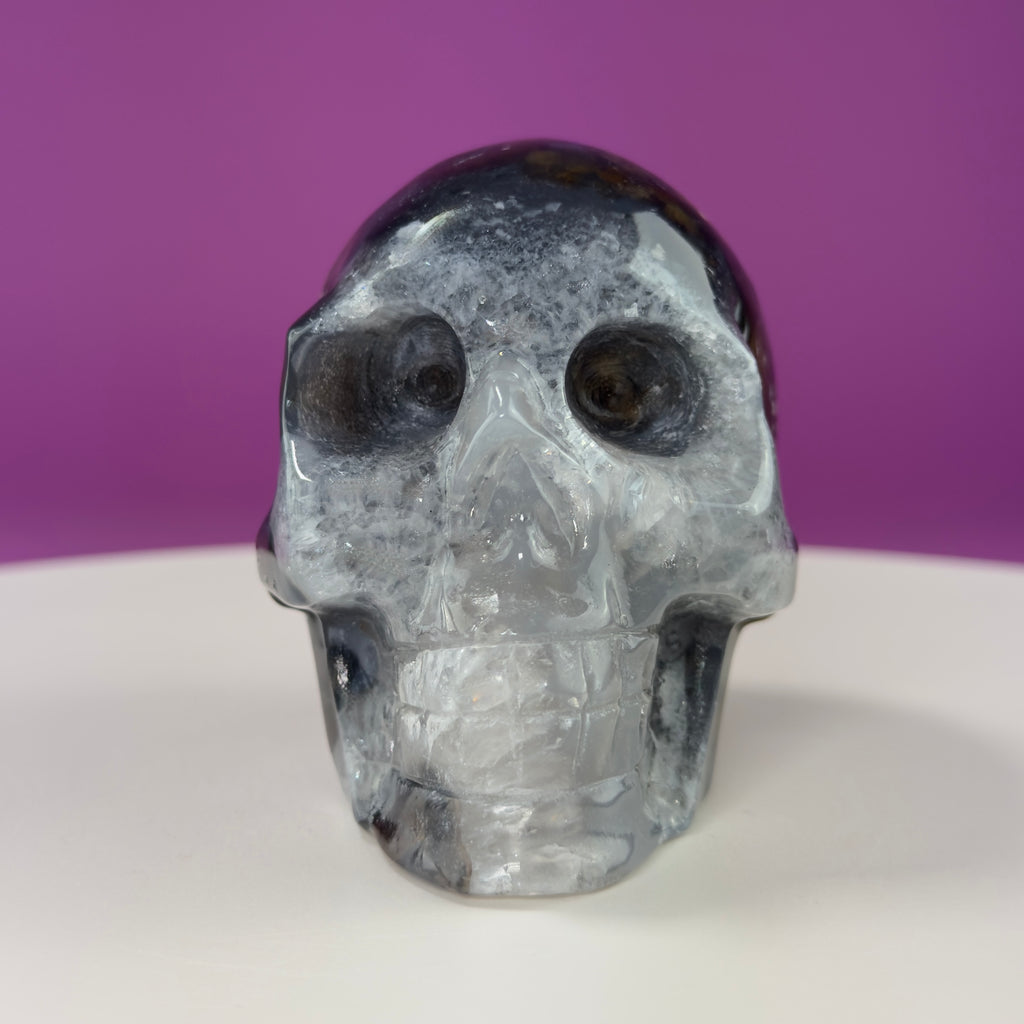 Volcanic Agate Skull – UV Reactive Green Glow – 501g