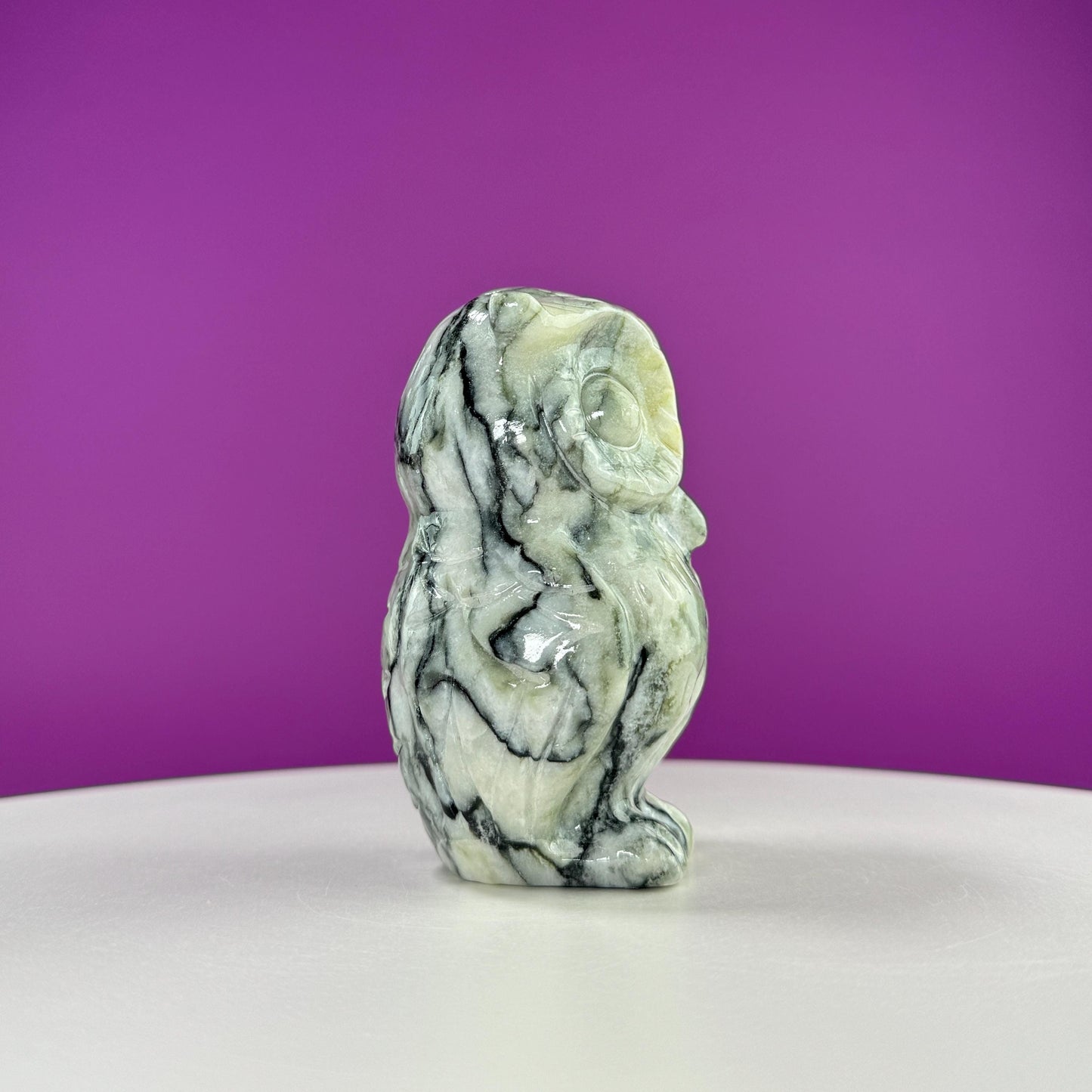 Serpentine with Quartz Owl Carving