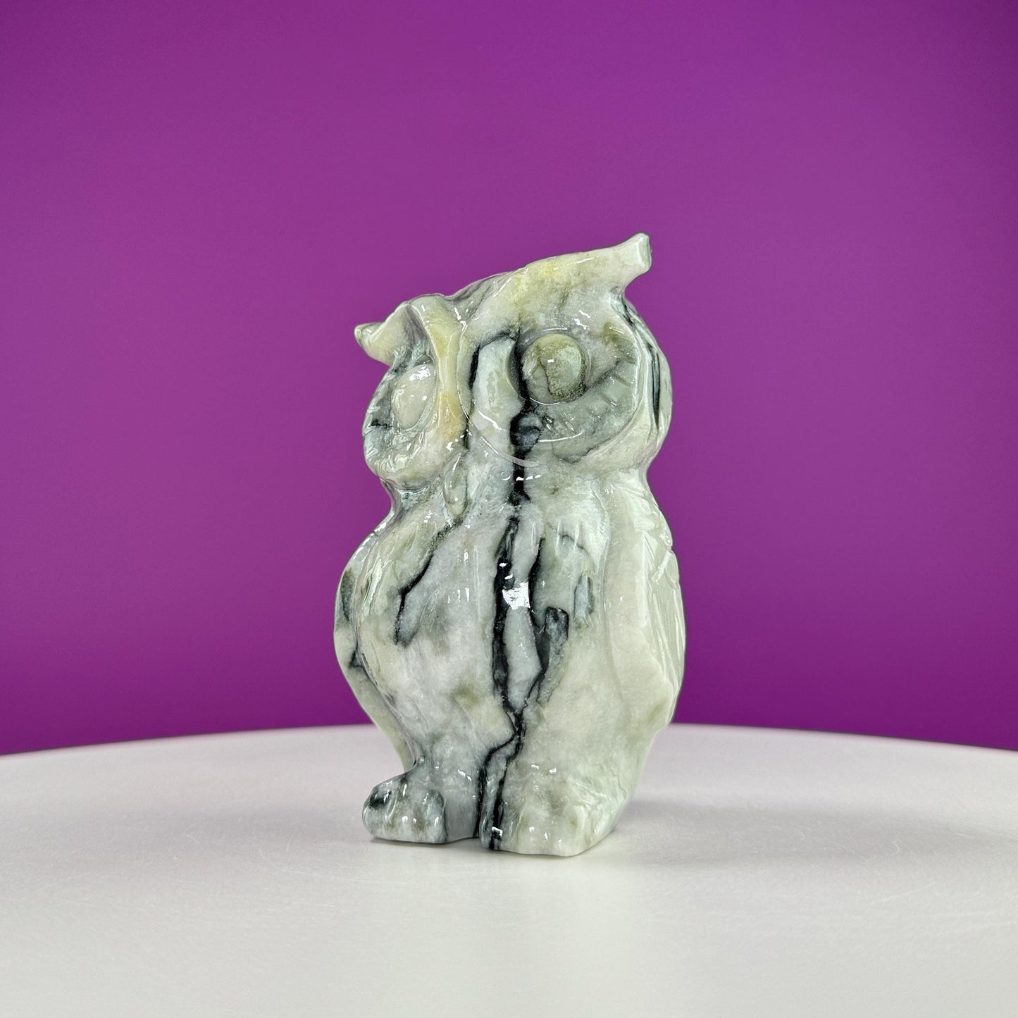 Serpentine with Quartz Owl Carving