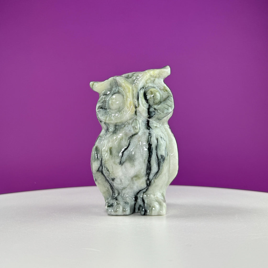 Serpentine with Quartz Owl Carving