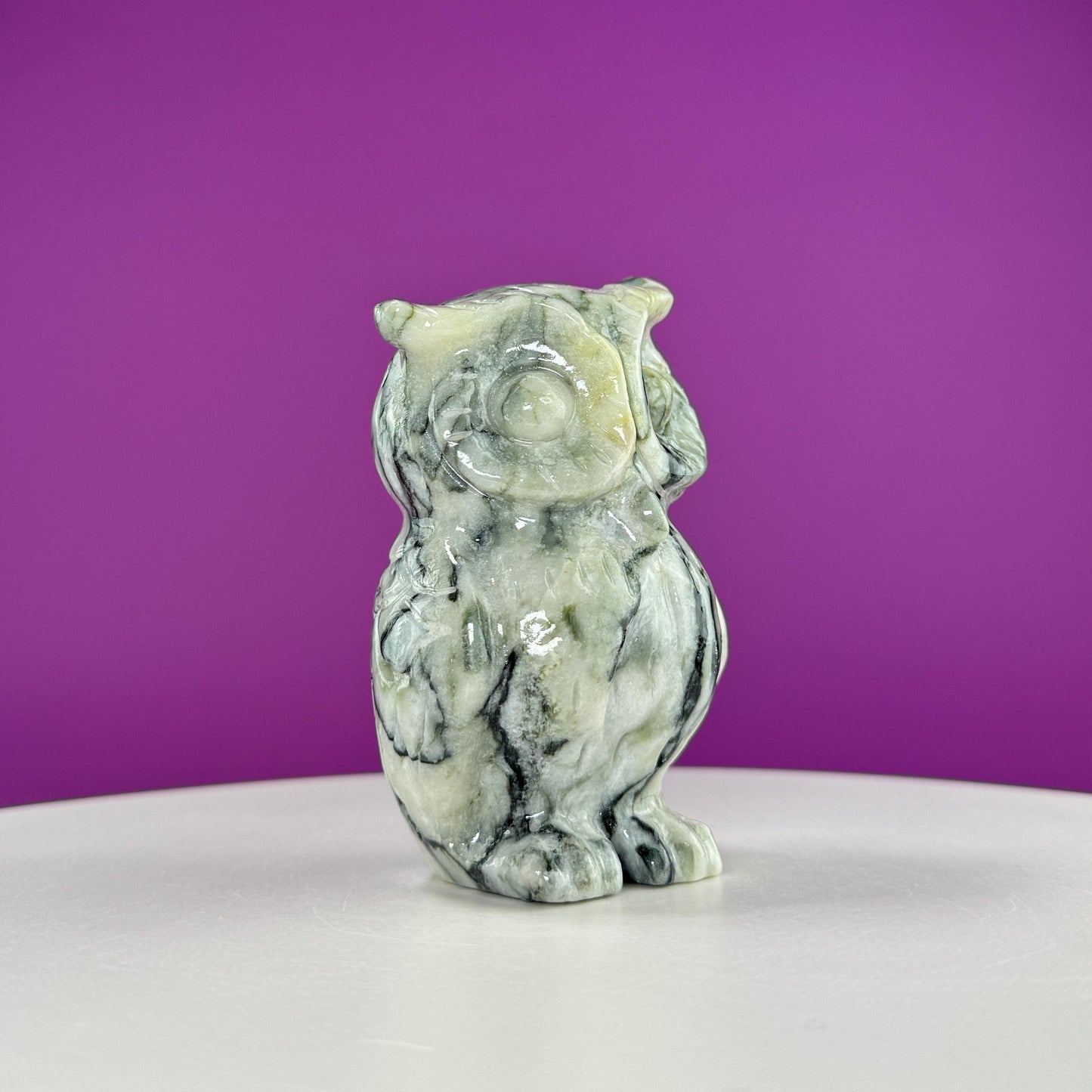 Serpentine with Quartz Owl Carving
