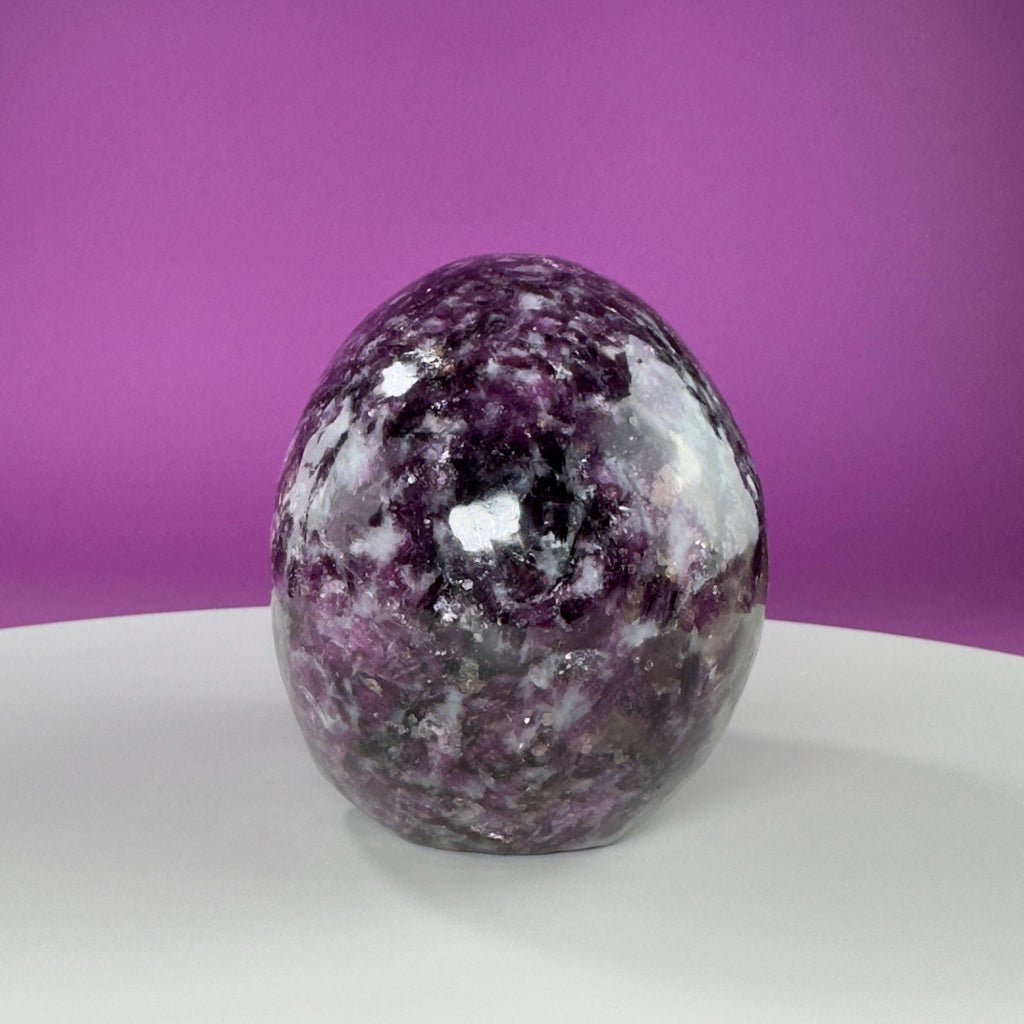 Gem Lepidolite & Smoky Quartz Collector Skull – 1,061g High Gloss