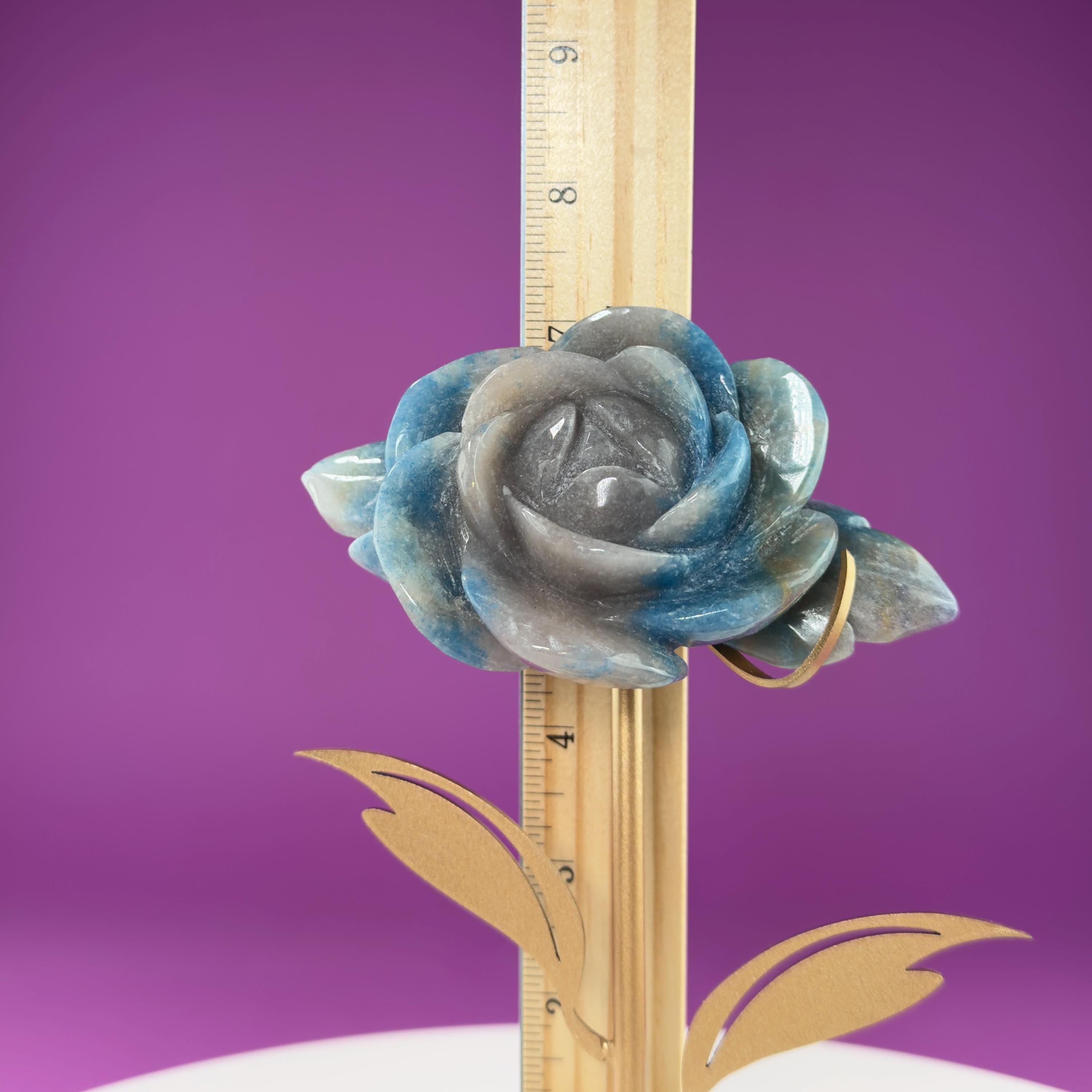 Trolleite Flower Carving (Brazil) (Includes Gold Metal Stand)