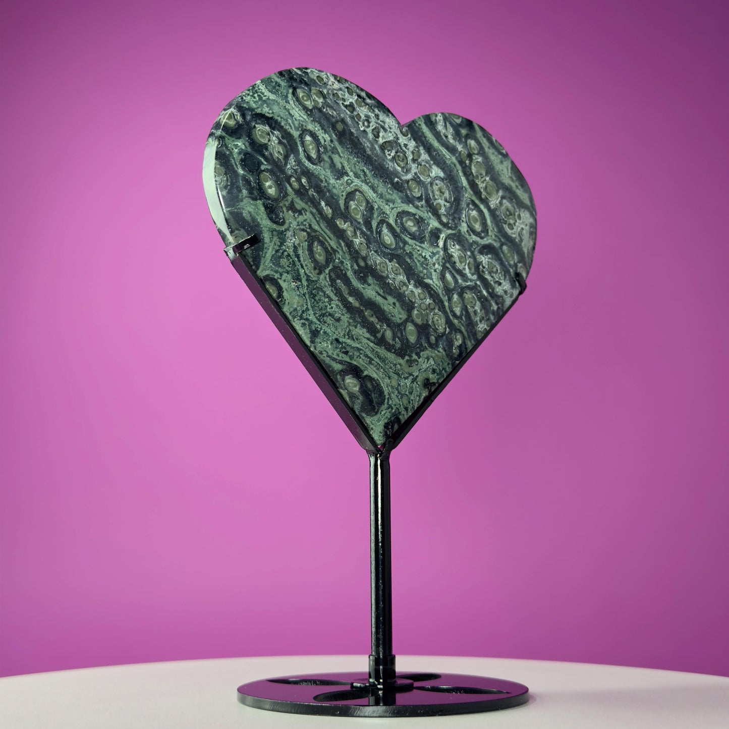 Kambaba Jasper Heart Carving (Includes Black Metal Stand)