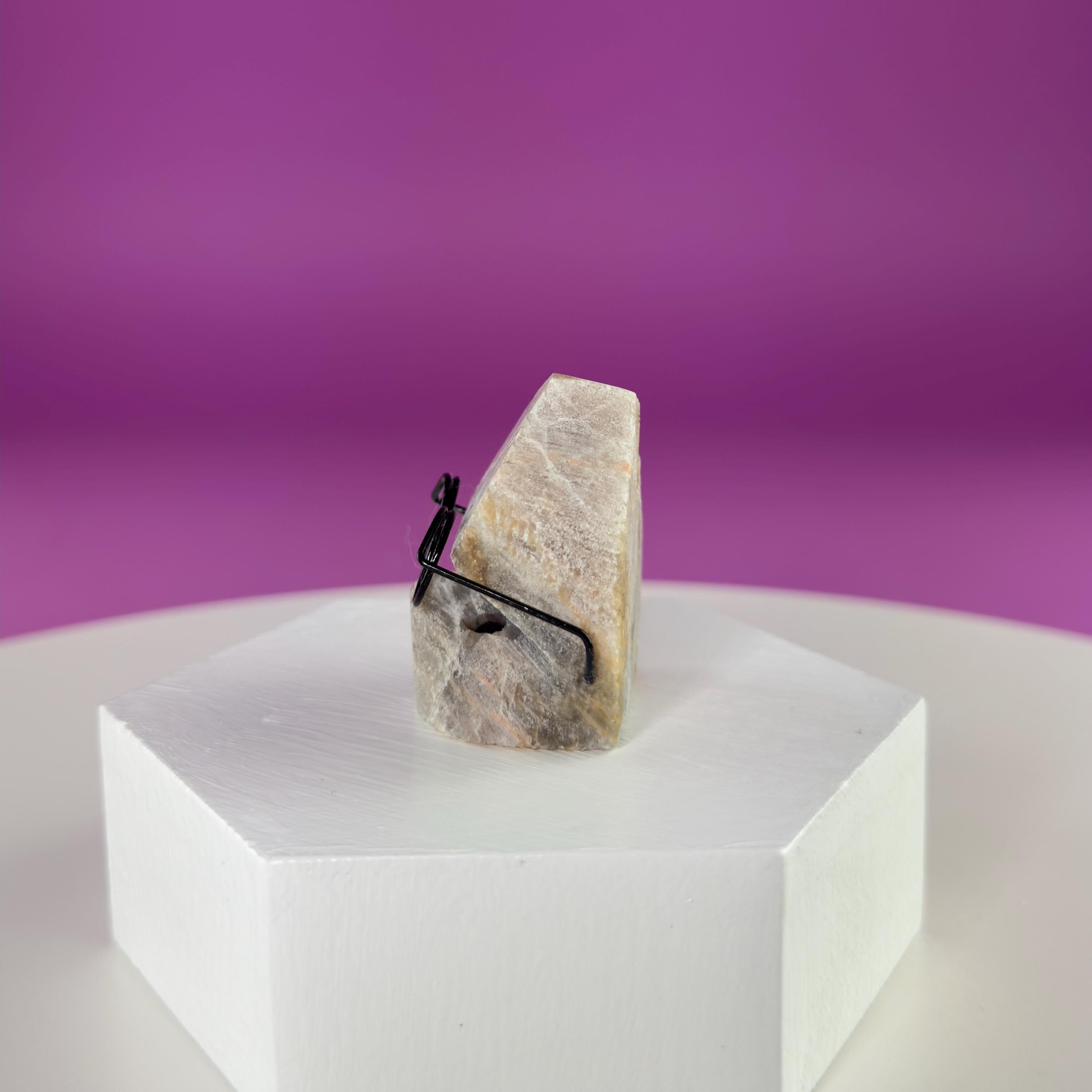 Crystal Desk Buddy – Mini Crystal Companion