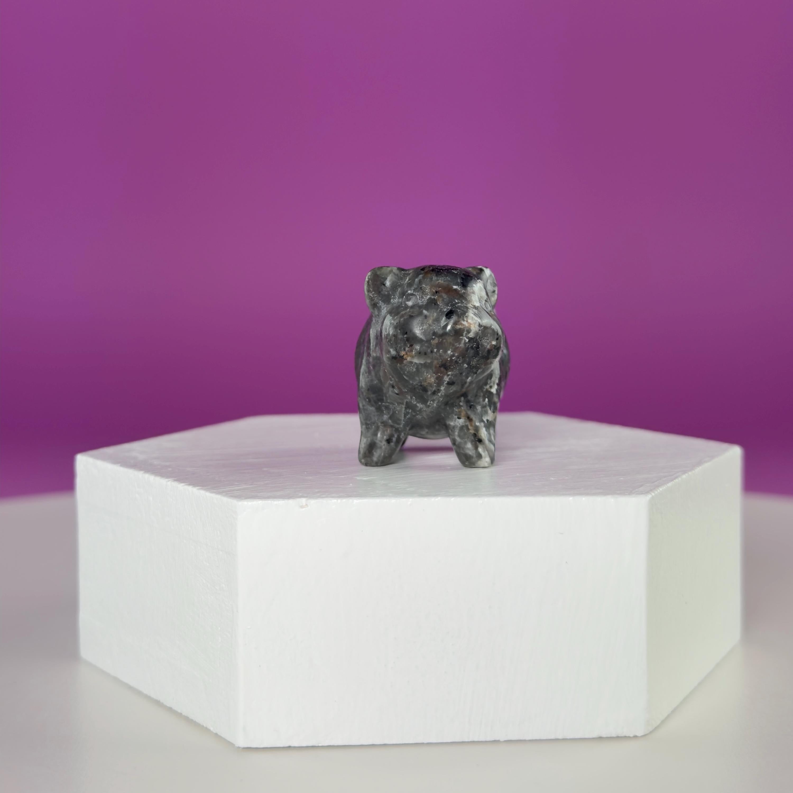 Mini Crystal Pig Carving – Gemstone Animal Figurine