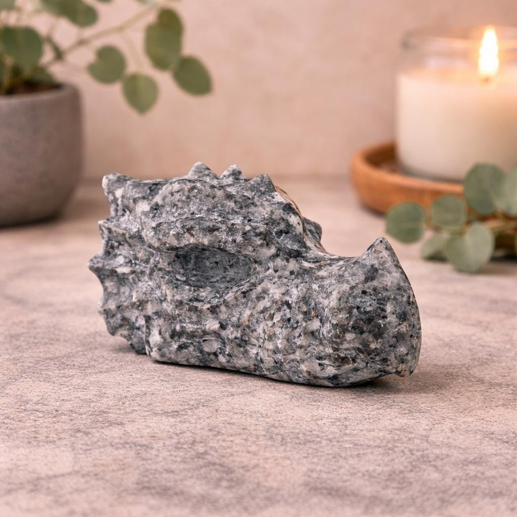 Yooperlite Dragon Skull Carving 138g | UV Reactive Crystal Skull | Fluorescent Stone