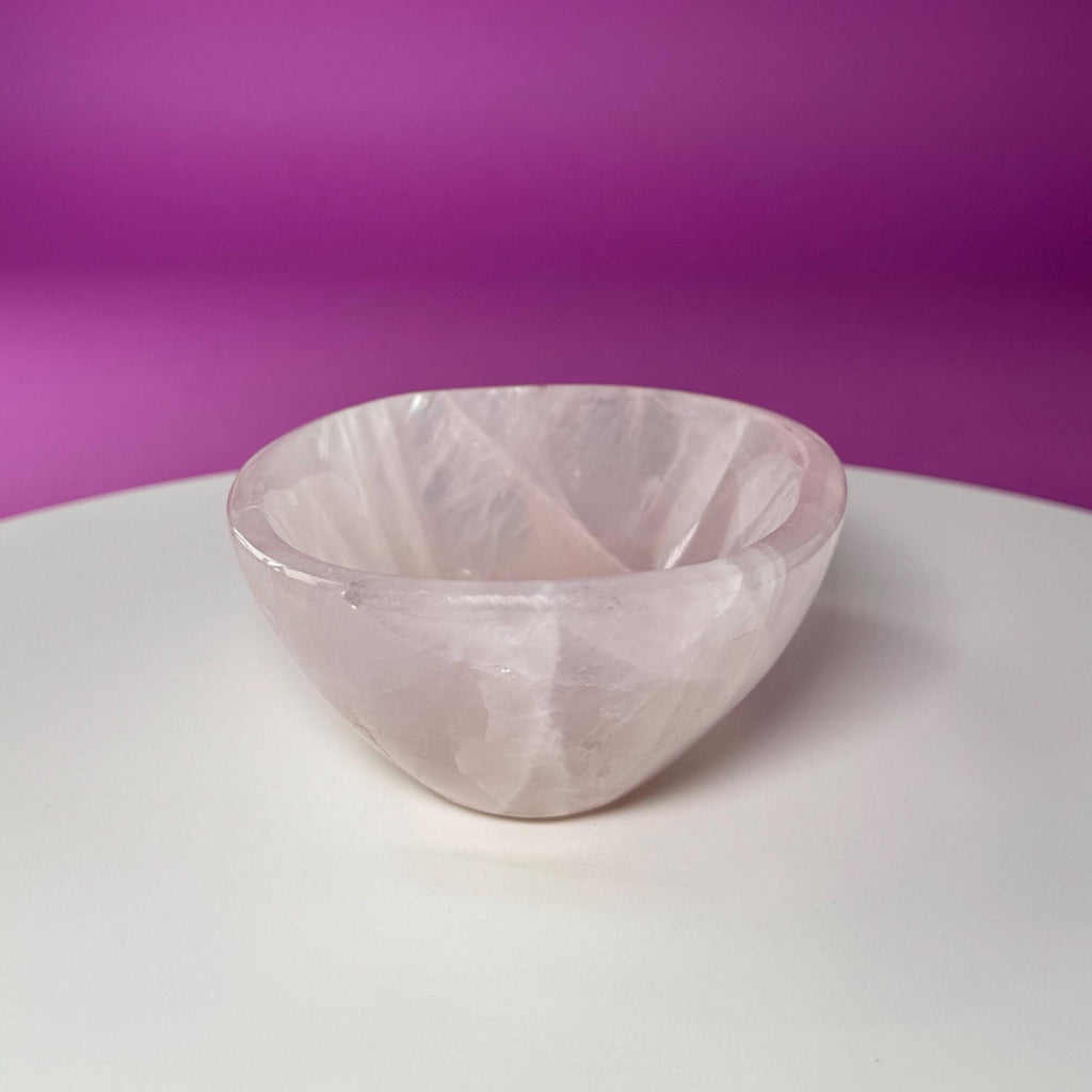 Rose Quartz Bowl – Crystal Offering Dish for Love, Healing & Intention
