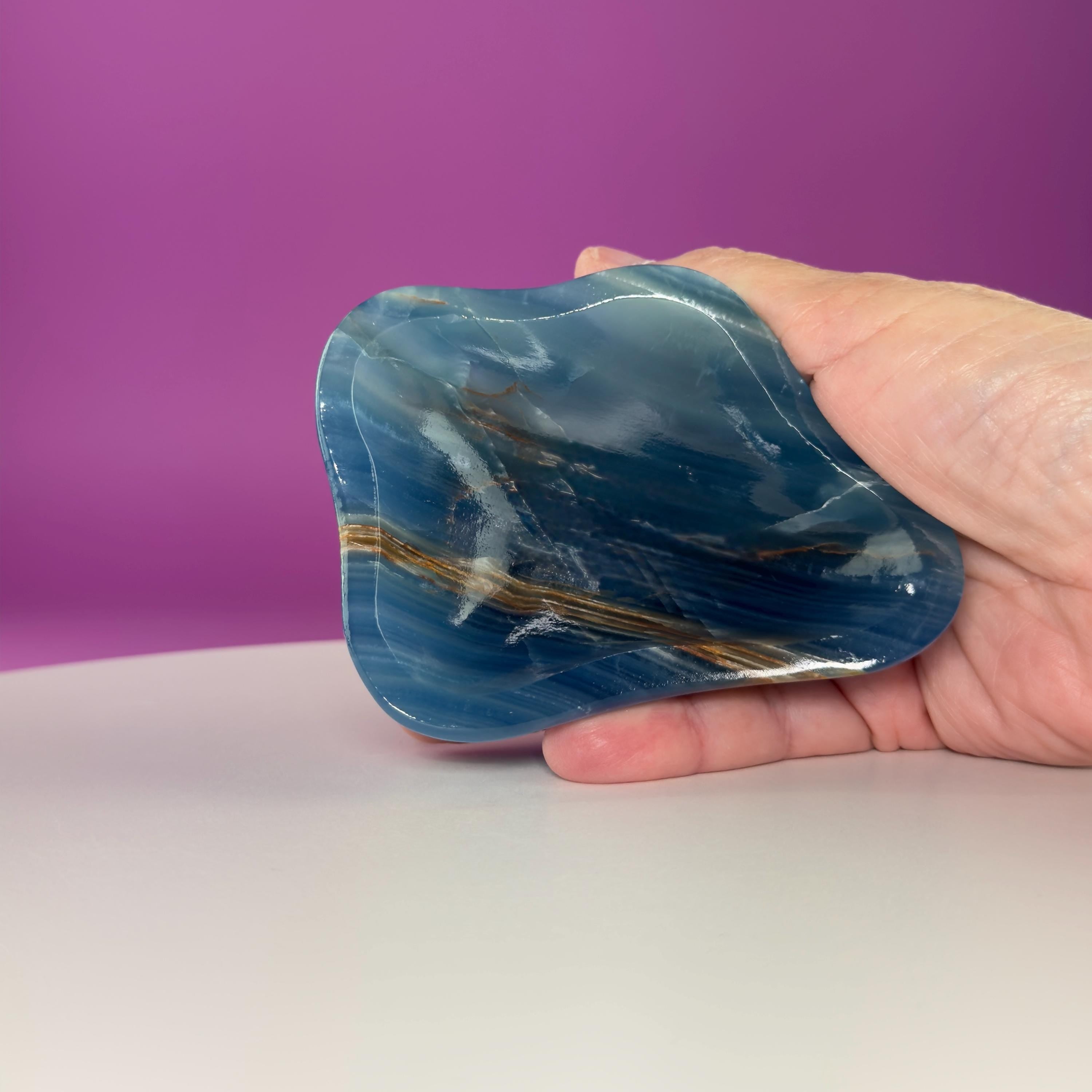 Blue Onyx Bowl – Crystal Dish for Jewelry, Energy Work & Décor