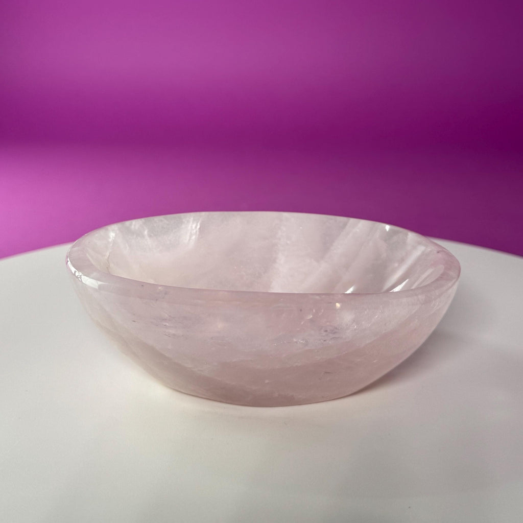 Rose Quartz Bowl – Crystal Offering Dish for Love, Healing & Intention