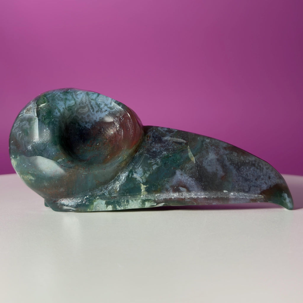 Moss Agate Raven Skull Carving – 358g