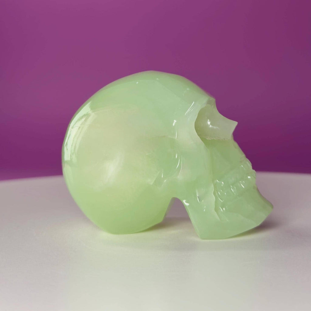 Green Onyx Skull Carving UV Reactive Crystal Decor
