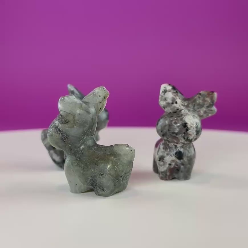 Mini Crystal Reindeer Carvings – Choice of Stone