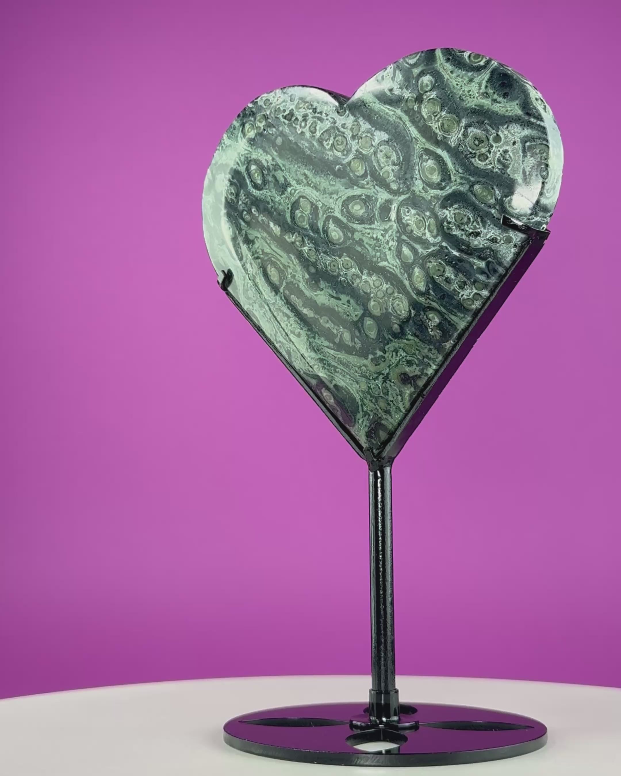 Kambaba Jasper Heart Carving (Includes Black Metal Stand)
